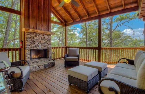 Blue Ridge Cabin | Candlestick Cottage by Escape to Blue Ridge