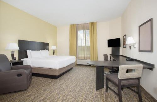 Dickinson Hotel | Candlewood Suites Dickinson by IHG