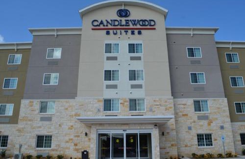 North San Antonio - SAT Hotel | Candlewood Suites San Antonio Airport by IHG