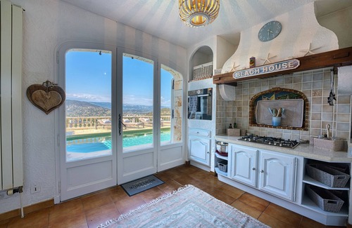 Theoule-sur-Mer House | Cannes 15mins. Fabulous sea & mountain views. Beaches, walks, cycling, relaxing