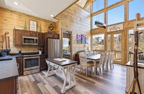 Sevierville Cabin | Canoe Cove