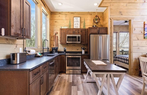 Sevierville Cabin | Canoe Cove