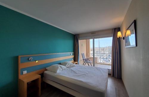 Frejus Port Apartment | CAP HERMES Vue PORT T2 40m2 climatise 4 personnes