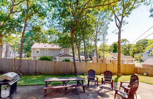 Popponesset House | Cape Cod cottage with large yard, grill, outdoor shower - WiFi & washer/dryer