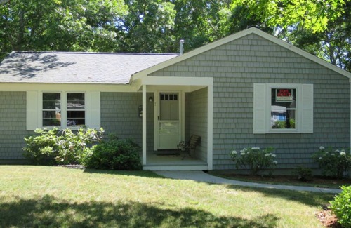 Popponesset House | Cape Cod cottage with large yard, grill, outdoor shower - WiFi & washer/dryer