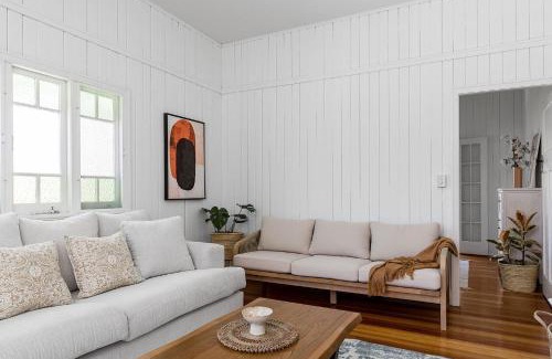 Byron Bay House | Cape Cottage - 5 bed charming cottage close to everything