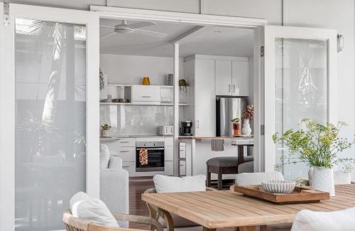 Byron Bay House | Cape Cottage - 5 bed charming cottage close to everything