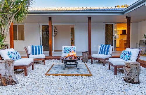 Shoal Bay Villa | Capri Beach House