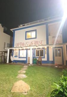 Baleal Hostel | Captain's Log House