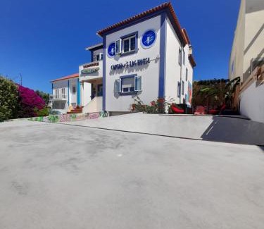 Baleal Hostel | Captain's Log House