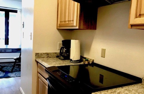 Juneau Apartment | Captain's Quarters - Waterfront at Auke Bay Offering 10% Off on Tours!