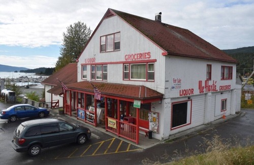 Juneau Apartment | Captain's Quarters - Waterfront at Auke Bay Offering 10% Off on Tours!