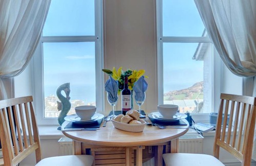 Hele Cottage | Captains View