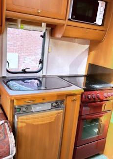 South Woodford Other | Caravan