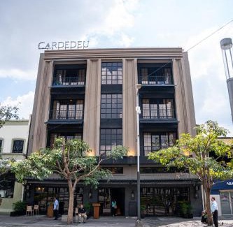 San Salvador Hotel | Cardedeu Centro Histórico