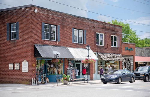 Blowing Rock Condo | Cardinal at Main and Pine