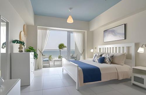 Juan Dolio - El Pueblo Apartment | Caribbean Beachfront Suite