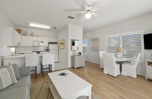 Crystal Beach Condo | Caribbean Dunes by Panhandle Getaways