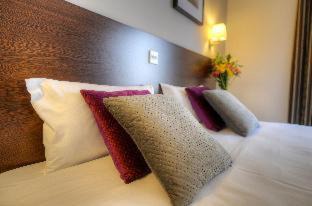 Tower Road Hotel | Carlton Hotel