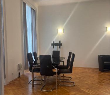 Innere Stadt Apartment | Carlton Suites