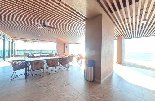 Gelang Patah Apartment | Carnelian Tower Hotel at Forestcity 4220 with WIFI