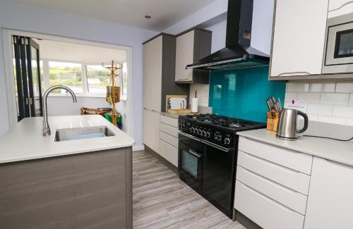 Broad Haven House | Carousel