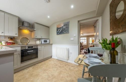 Wighton House | Carpenters Cottage