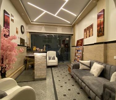 Giza Hotel | Carpet Alaadein Pyramids view