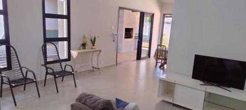 Ribeirao Preto House | Casa 3 quartos climatizados, wi-fi, garagem e área de lazer com piscina