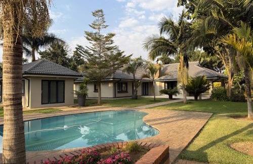 Harare Apartment | Casa 4 Bedroom house with Solar and Borehole water