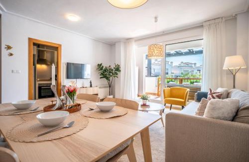 Roldan Apartment | Casa Albatros - Poolside Retreat