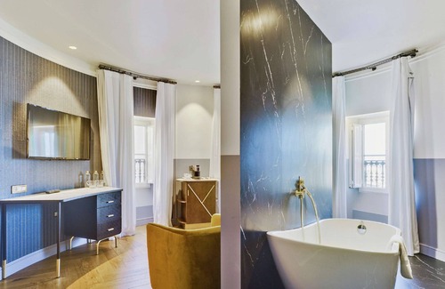 Alicante City Centre Hotel | Casa Alberola Alicante, Curio Collection by Hilton