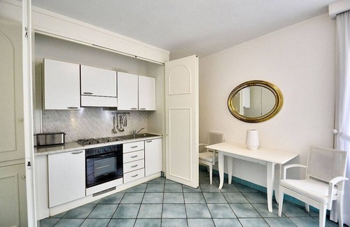 Minori House | Casa Alloro E: A welcoming apartment located in the center of Minori and a few meters from the sea.