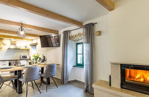 Pican Apartment | Casa Amelia in Pican