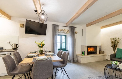 Pican Apartment | Casa Amelia in Pican
