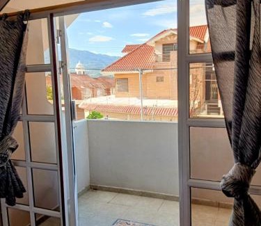Cuenca House | Casa amplia con espacio verde