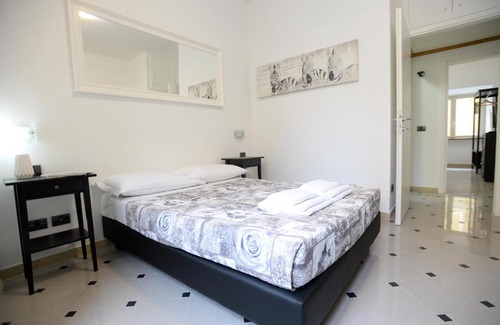 Esquilino Apartment | Casa Andrew