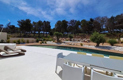 Leucate House | Casa Bianca - Architect-designed villa with swimming pool