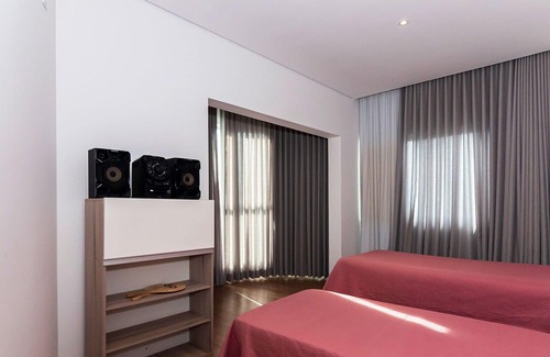 Belo Horizonte House | Casa c piscina e muito conforto em Belo Horizonte
