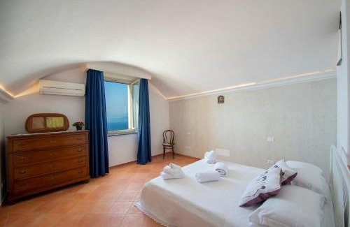 Praiano Apartment | Casa Cimino B - A Romantic Retreat Among the Stairs of Praiano
