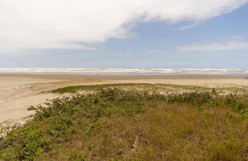 Cibratel II House | Casa com Area Gourmet e Quintal a 200 m da Praia