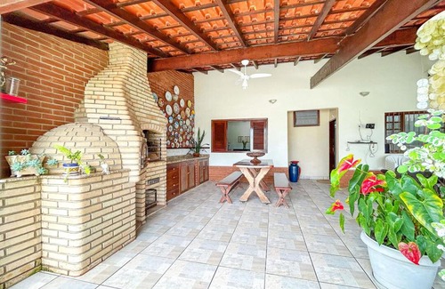 Itanhaem House | Casa com churrasqueira e piscina em Itanhaem