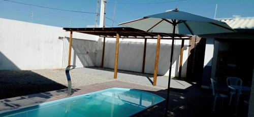 Prado House | Casa com piscina e espaço gourmet a 30m da praia!