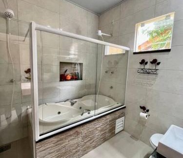 Mariscal House | Casa Completa Com Jacuzzi Entre Duas Praias