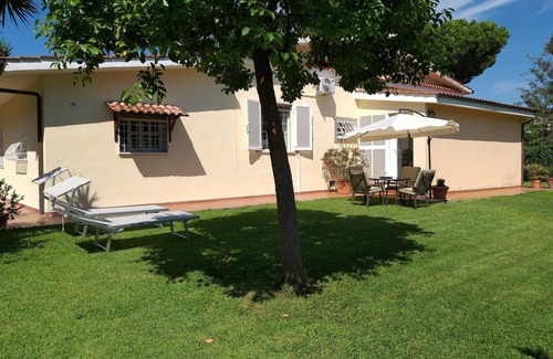 Zona XXX Castel Fusano Apartment | Casa con giardino tra Roma e il mare. Vacanze tra Cultura e Natura