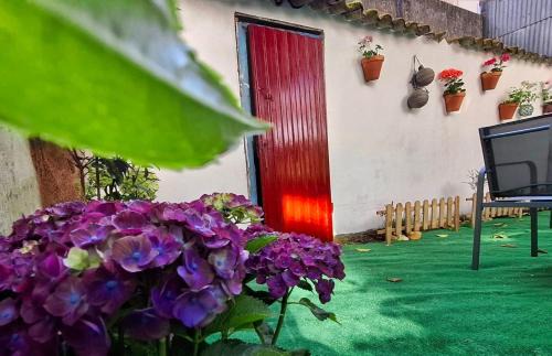 Boiro Apartment | Casa con jardín en Cabo de Cruz, Boiro