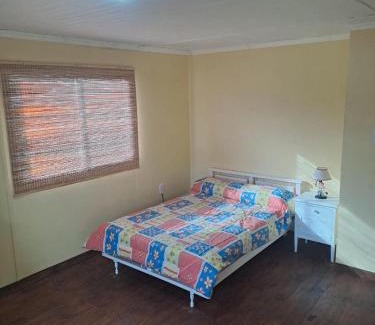 El Challao House | Casa con pileta y vista a la montaña