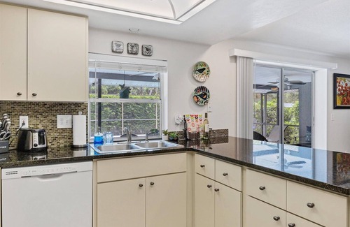 Gulf Gate Estates House | “Casa Concord: 3BR-2BA Home with Private SaltH20 Pool, 2 Miles from Siesta Key”