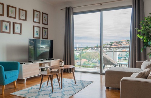 Sao Martinho Apartment | Casa da Baía – 3BR Bay Views