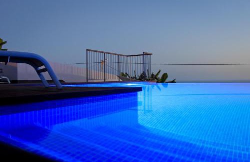 Estreito da Calheta House | Casa das Andorinhas